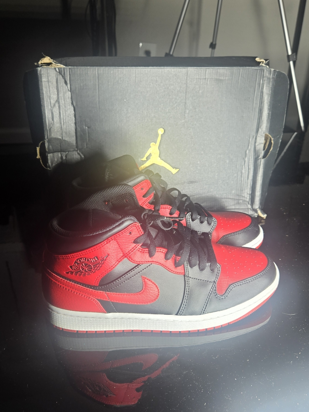 Nike Air Jordan 1 Mid Alternate Bred Men's Size 9.5 DQ 8426 060